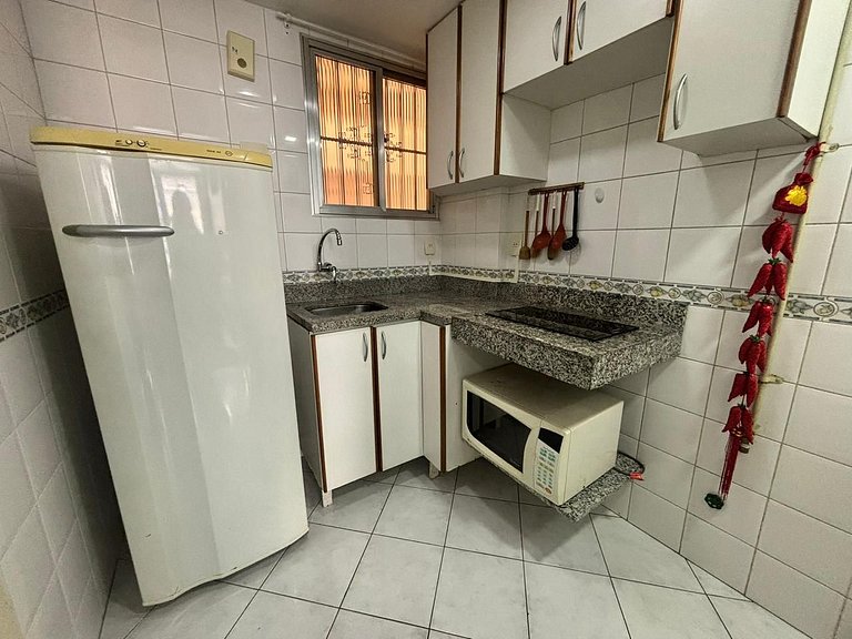 1Qt. a 2 min da praia de Copa com portaria 24h