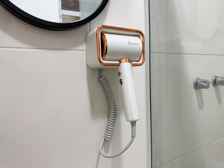 Apto. em Copa com portaria 24h a 3 min da praia