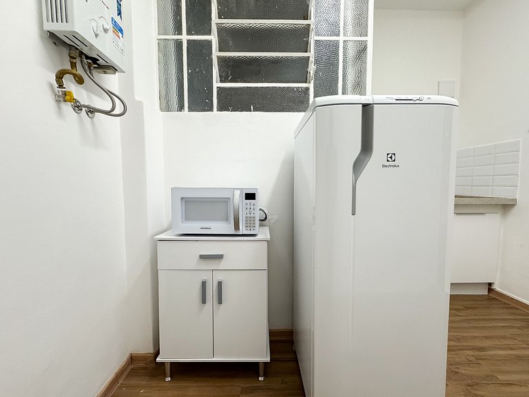 Apto. em Copa com portaria 24h a 3 min da praia