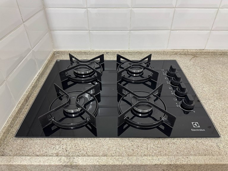 Apto. em Copa com portaria 24h a 3 min da praia